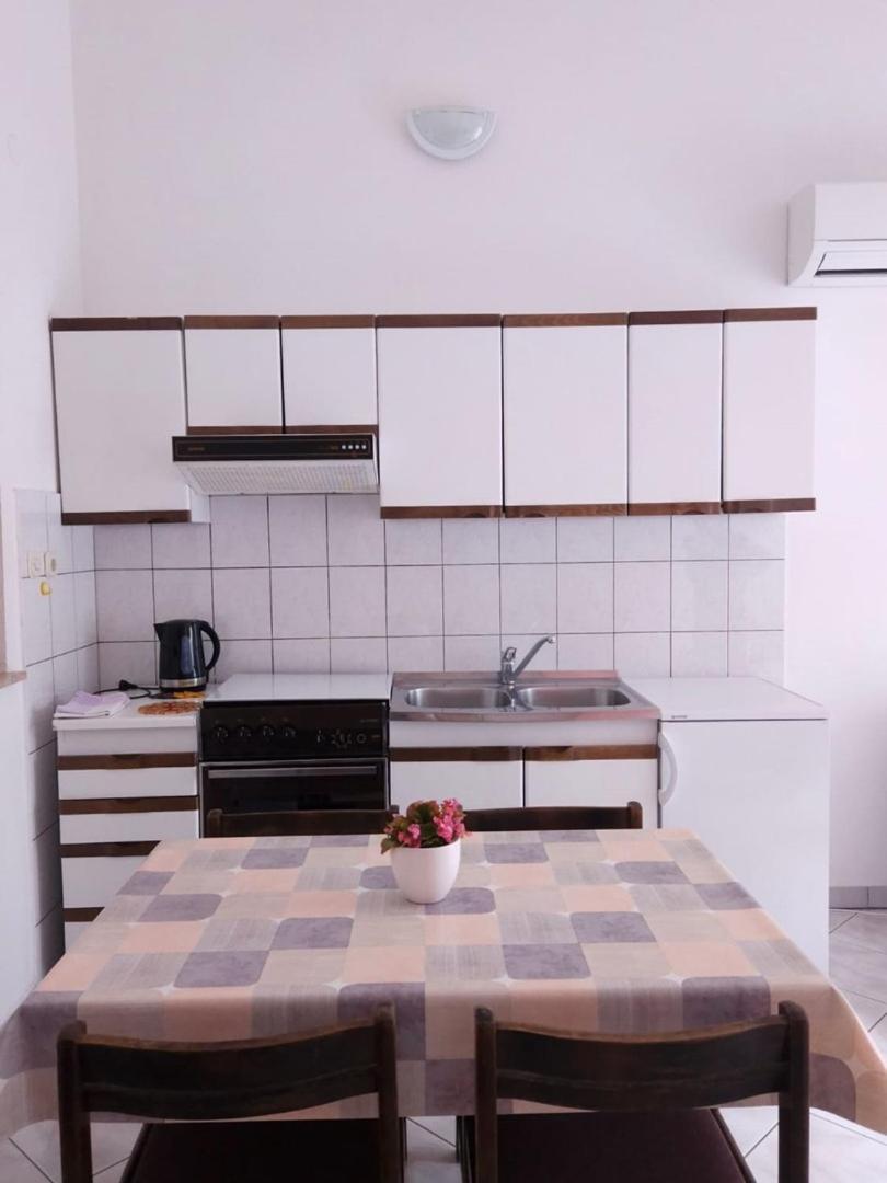 Lorena Apartments In 普拉 外观 照片