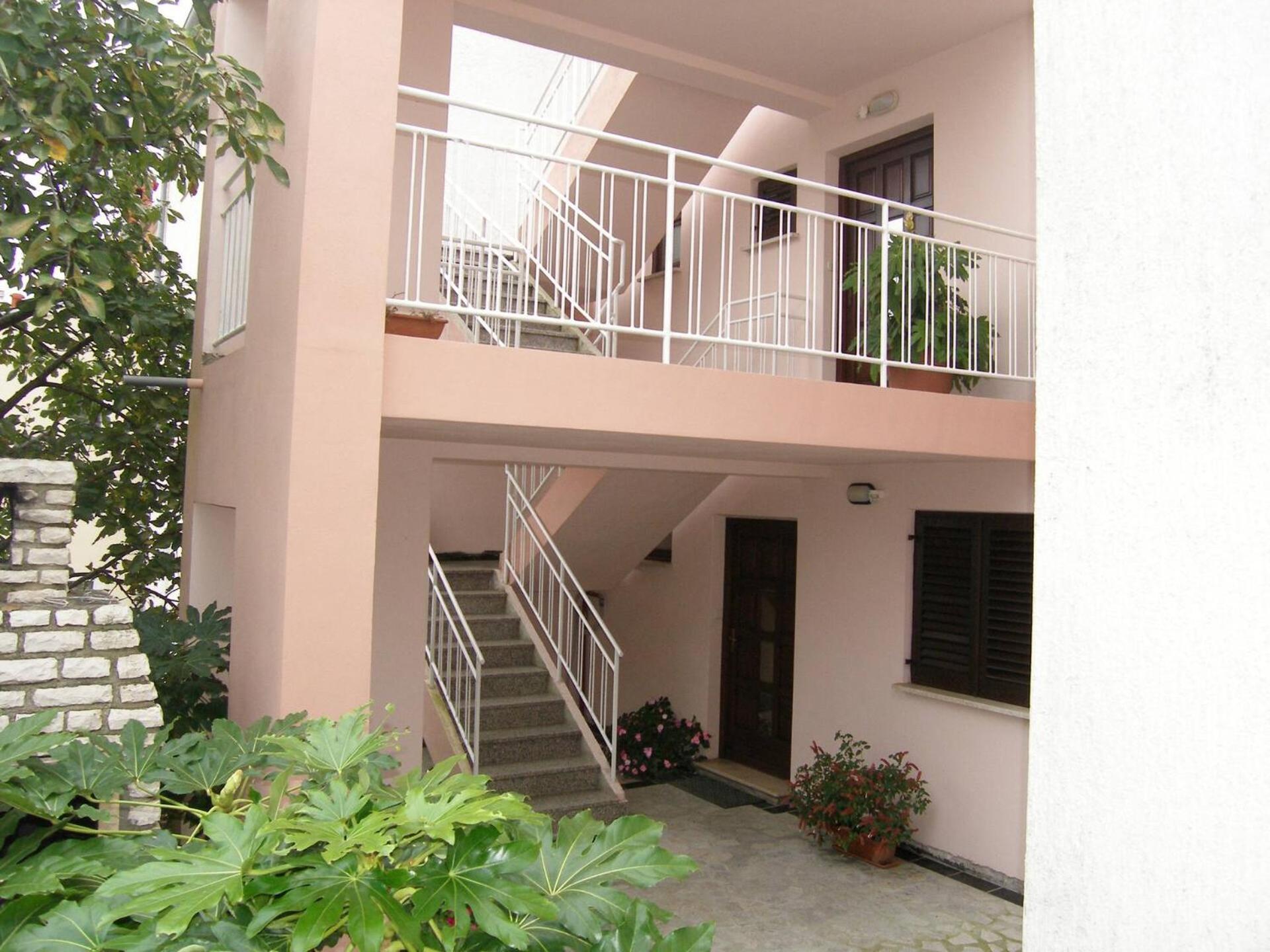Lorena Apartments In 普拉 外观 照片